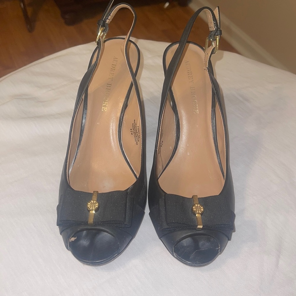 Women dress shoes